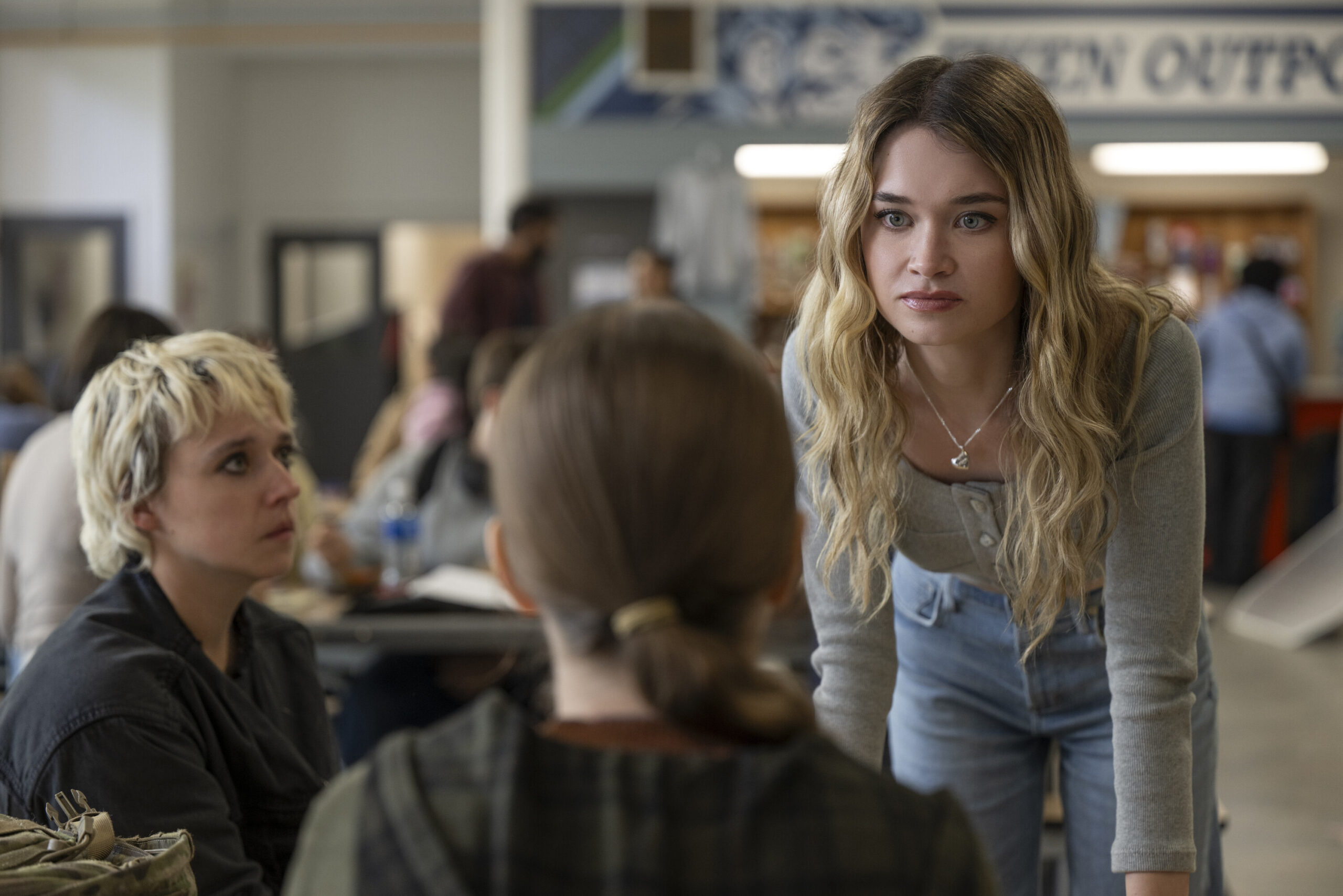 Cenas da série Carrie a Estranha do Prime Video