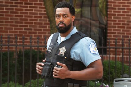 LaRoyce Hawkins se despede de Chicado PD: Distrito 21