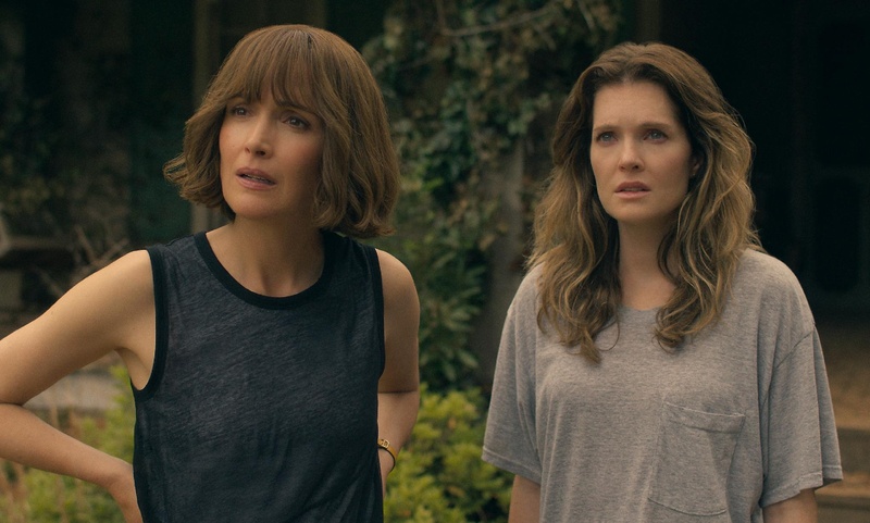 Rose Byrne e Meghann Fahy estrelam A Boa Filha no SoneOne